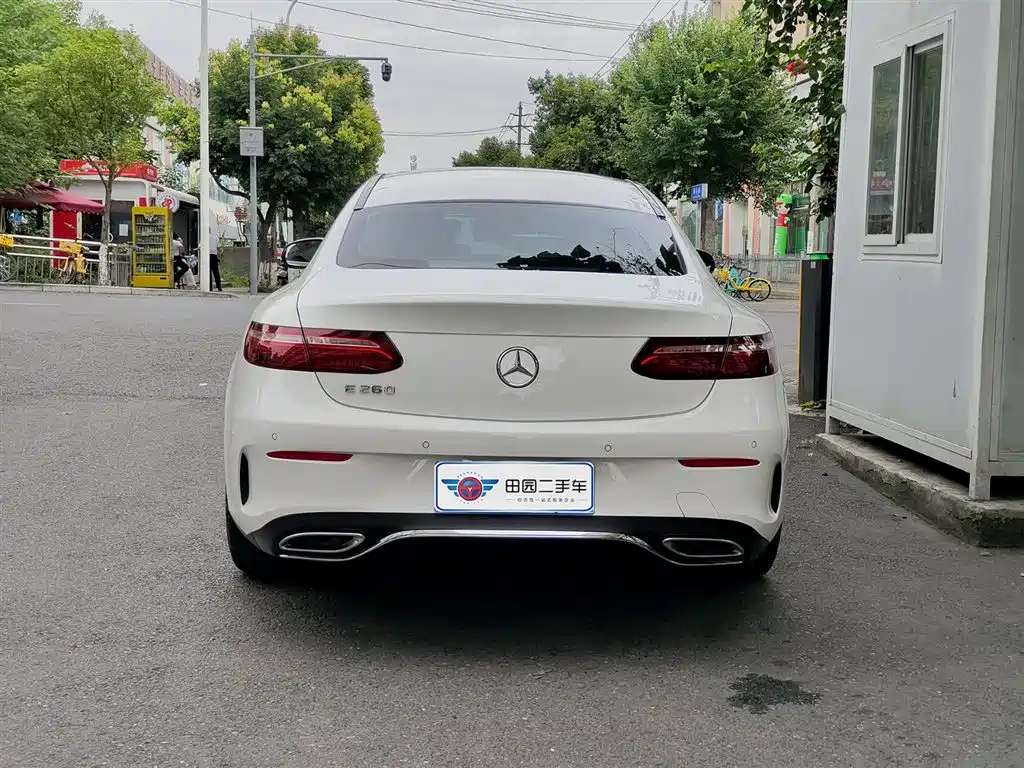 Mercedes-Benz E-Class (Import) — фото 5