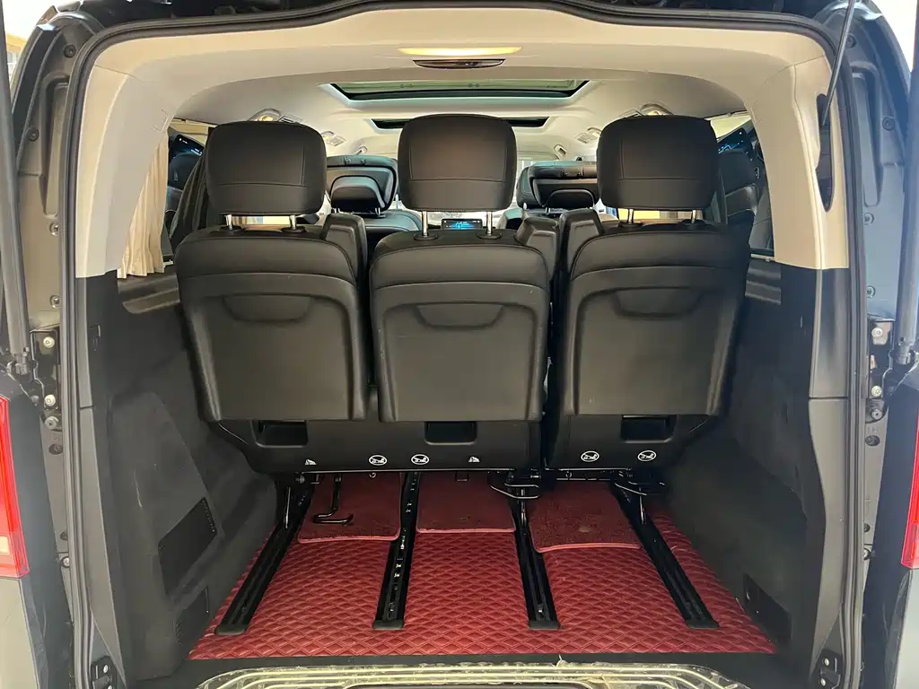 Mercedes-Benz V-Class — фото 15