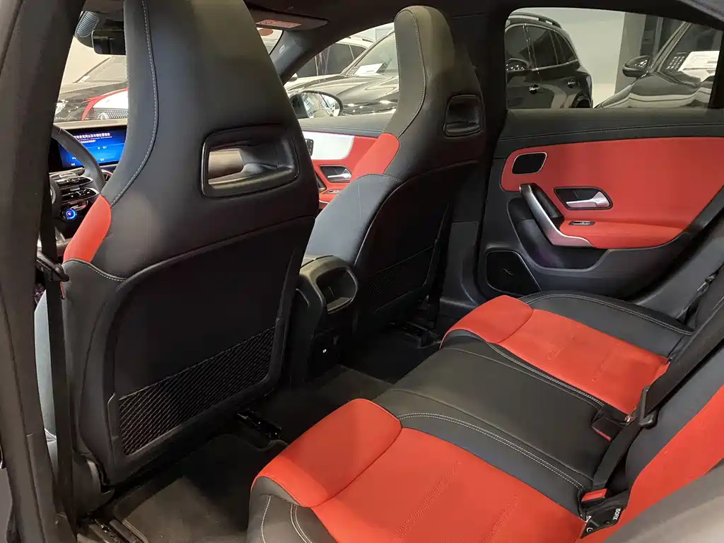 Mercedes-Benz CLA AMG — фото 9