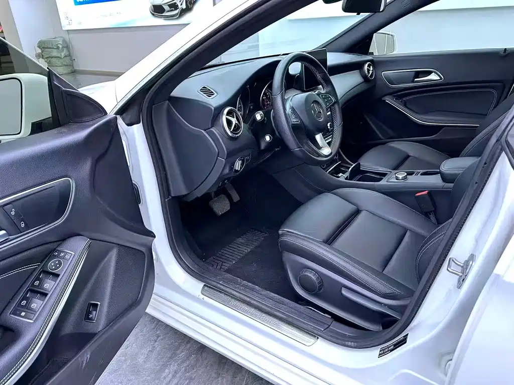 Mercedes-Benz CLA (Import) — фото 4