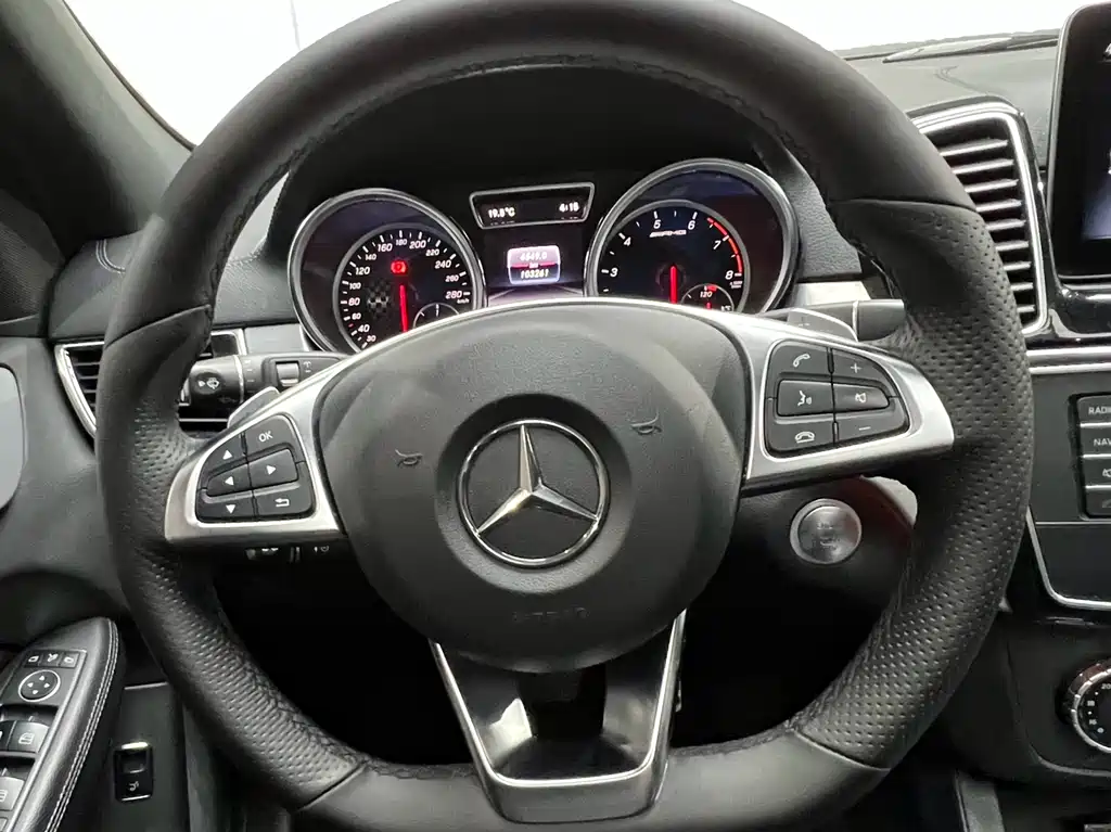 Mercedes-Benz GLE AMG — фото 13