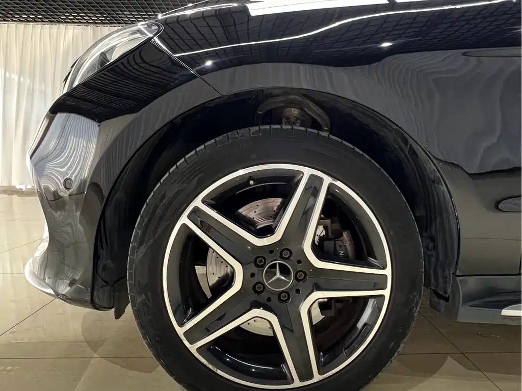 Mercedes-Benz GLE AMG — фото 22