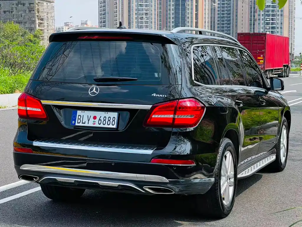 Mercedes-Benz GLS — фото 6