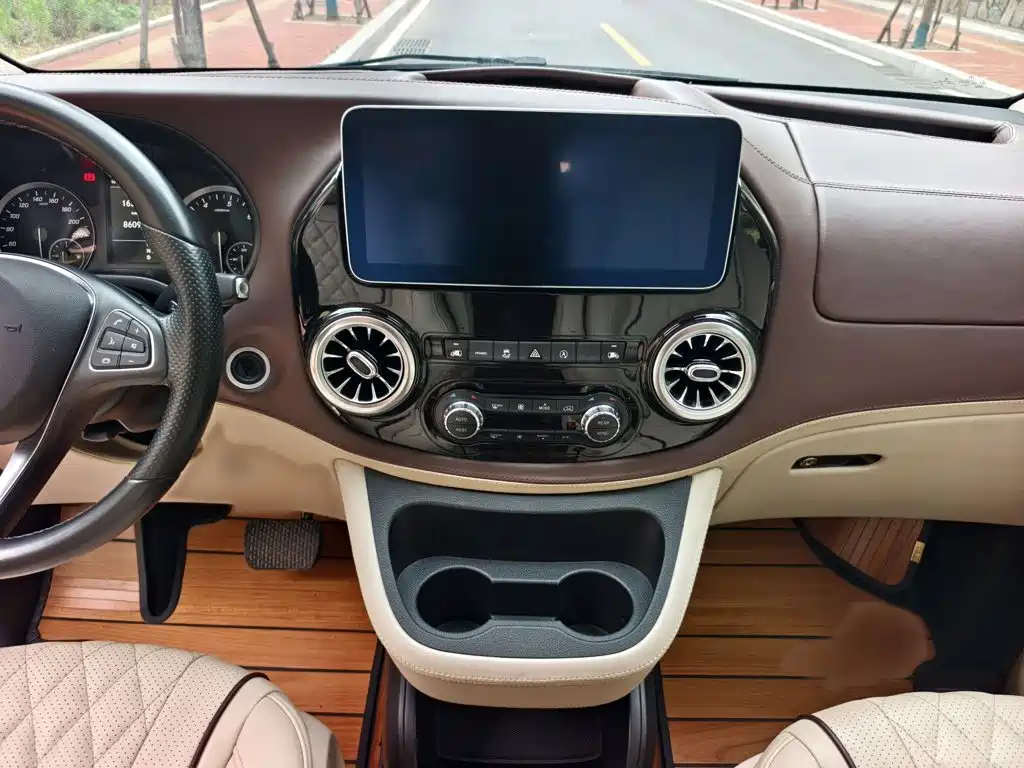 Mercedes-Benz Vito — фото 18