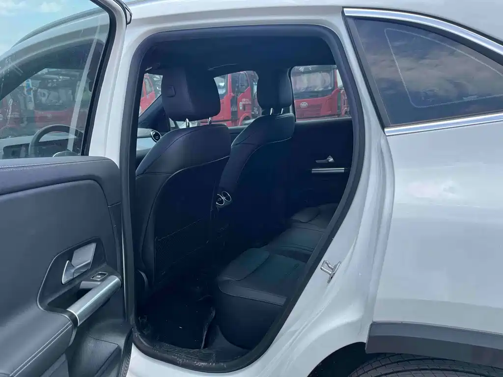 Mercedes-Benz GLA — фото 5