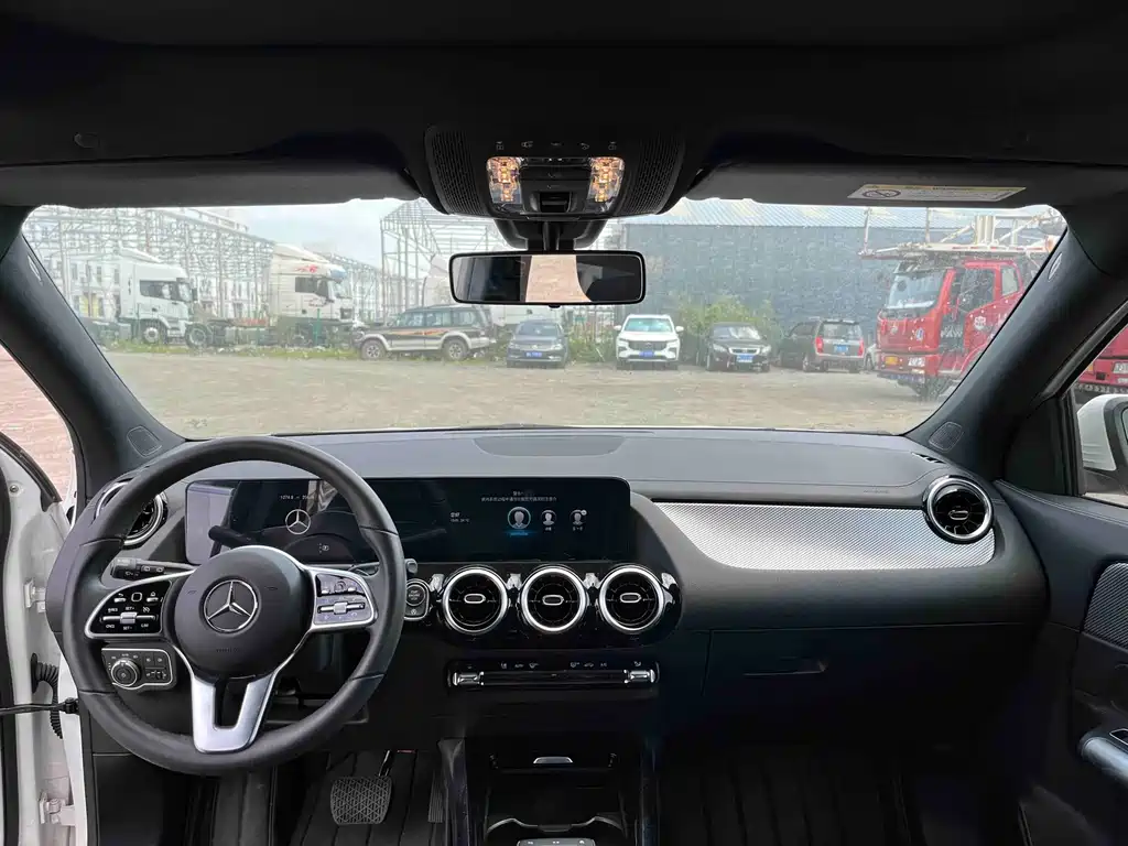 Mercedes-Benz GLA — фото 6