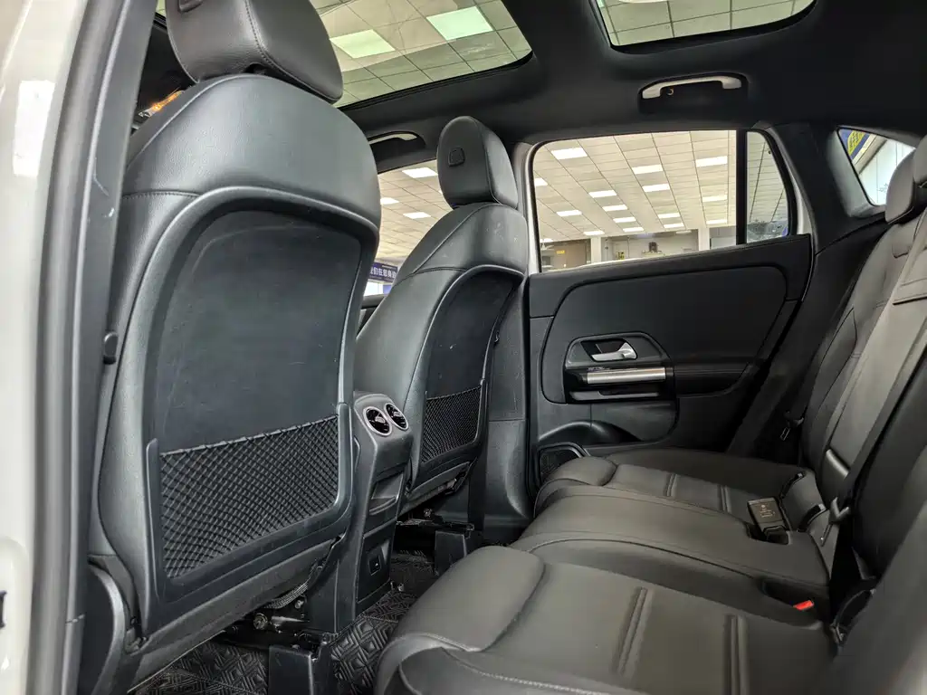 Mercedes-Benz GLA — фото 13