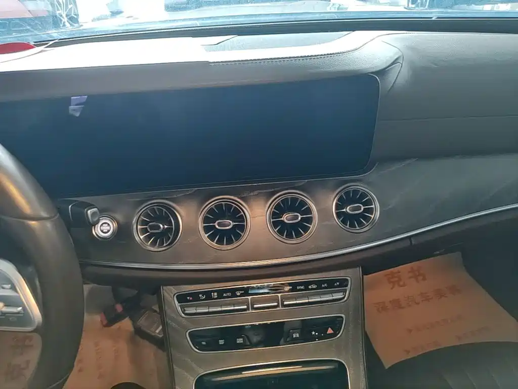 Mercedes-Benz CLS — фото 13