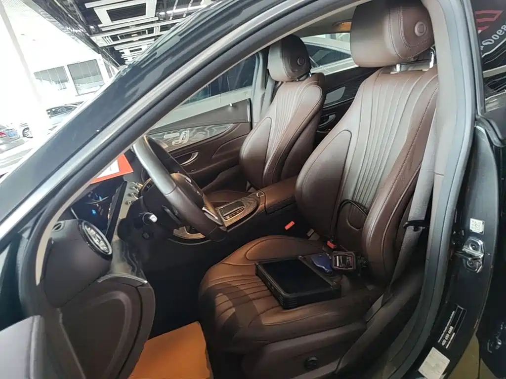 Mercedes-Benz CLS — фото 15
