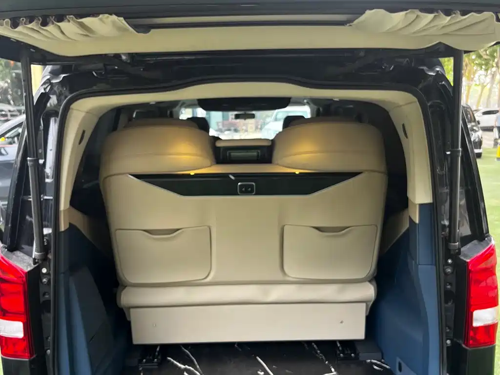Mercedes-Benz Vito — фото 10