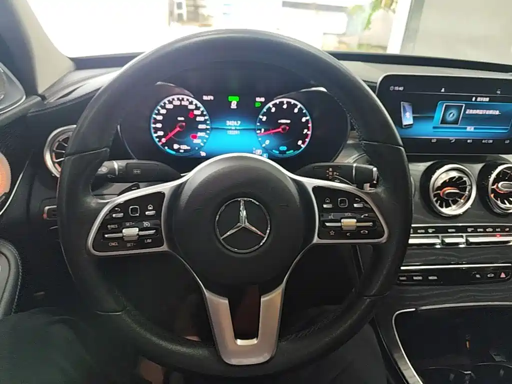 Mercedes-Benz C-Class — фото 11