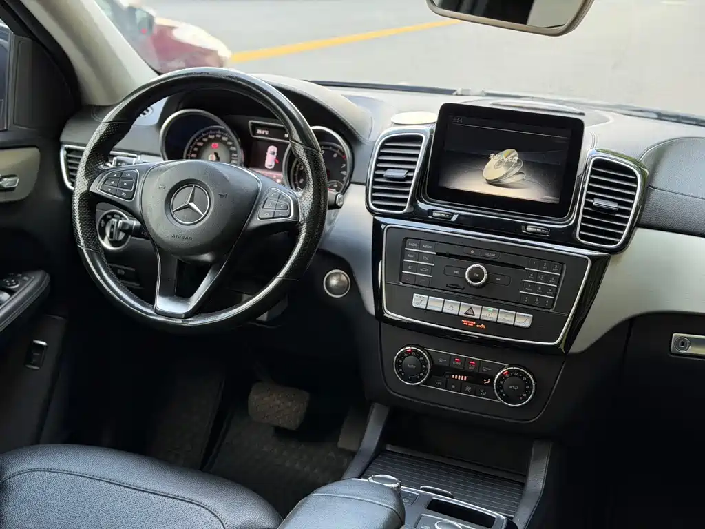 Mercedes-Benz GLE Coupe — фото 9