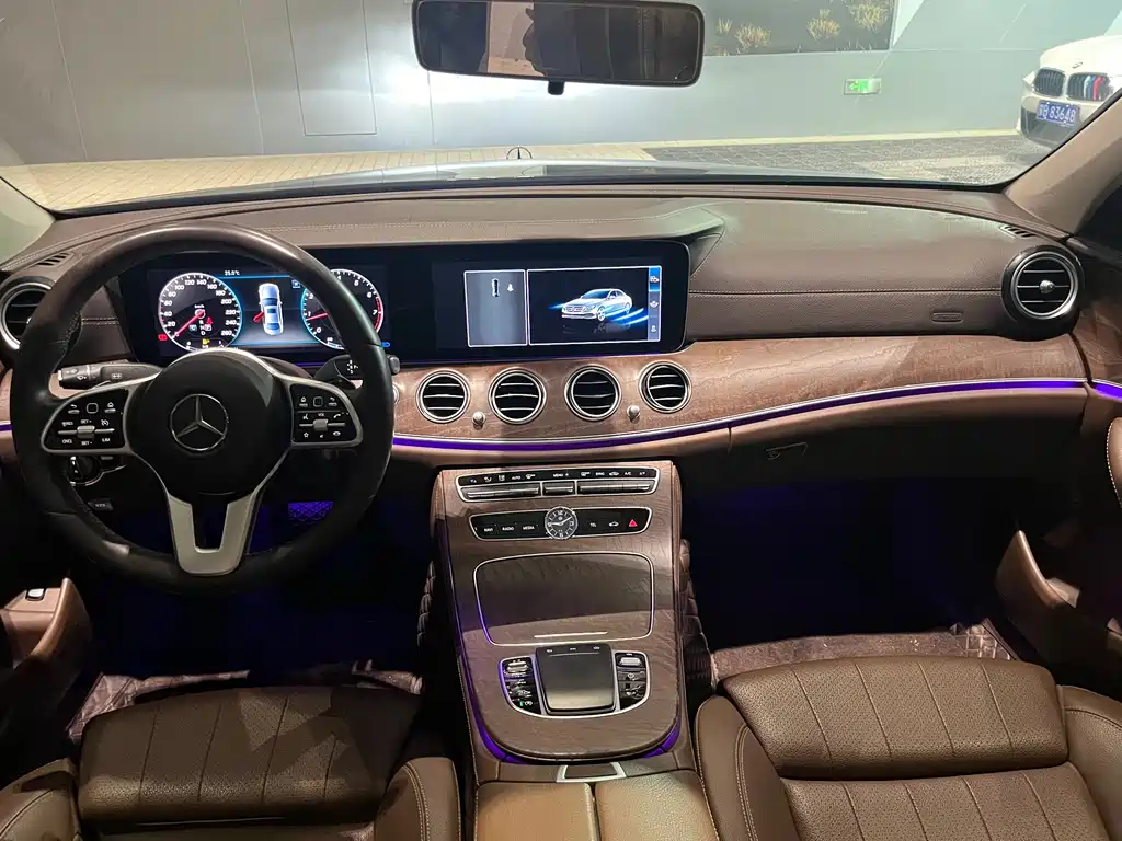Mercedes-Benz E-Class — фото 15
