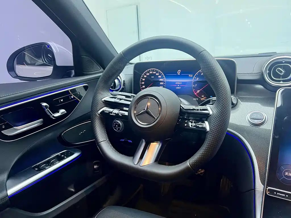 Mercedes-Benz C-Class — фото 11