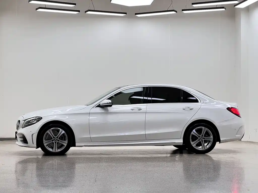 Mercedes-Benz C-Class — фото 7