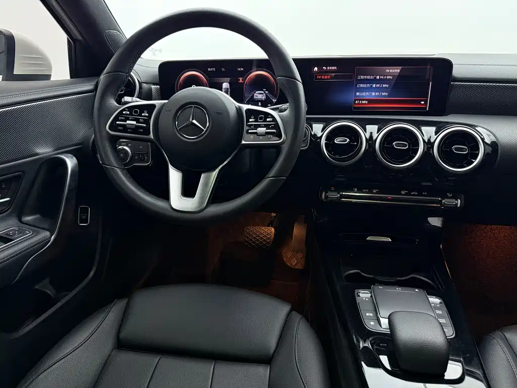 Mercedes-Benz A-Class — фото 10