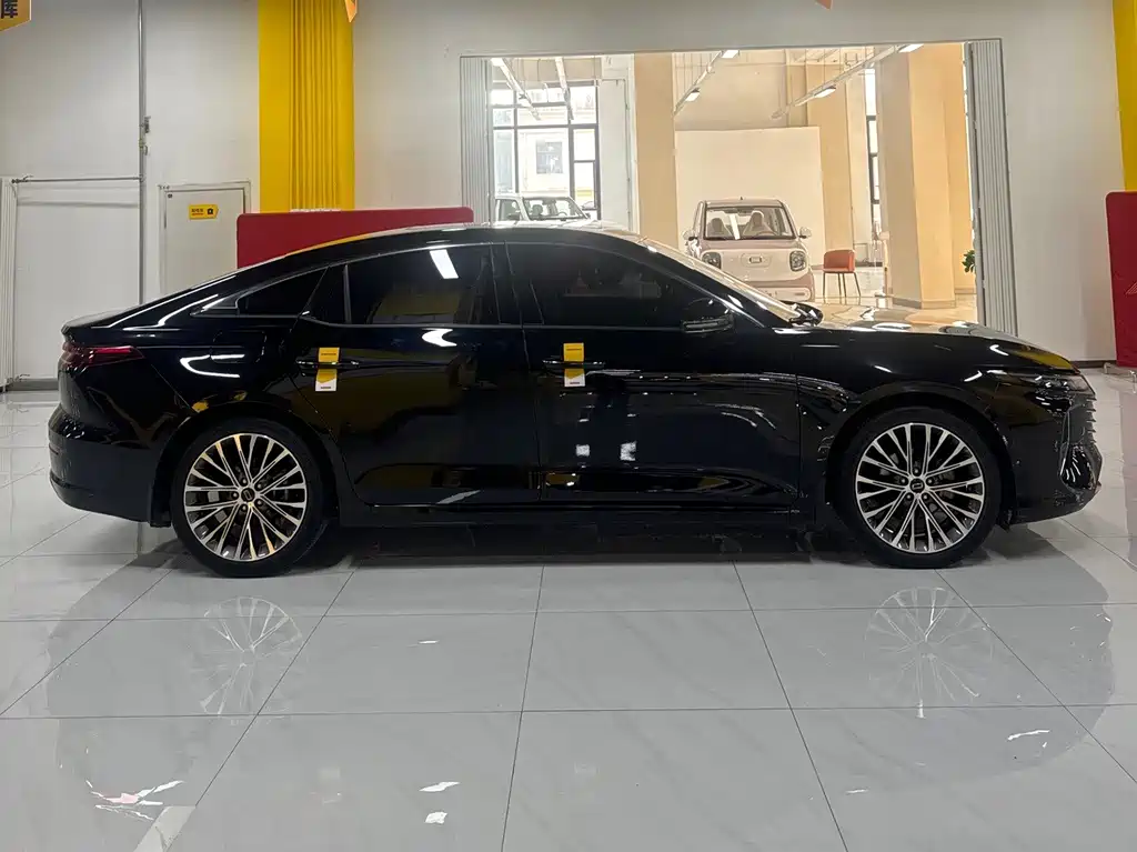 Bestune B70 — фото 3
