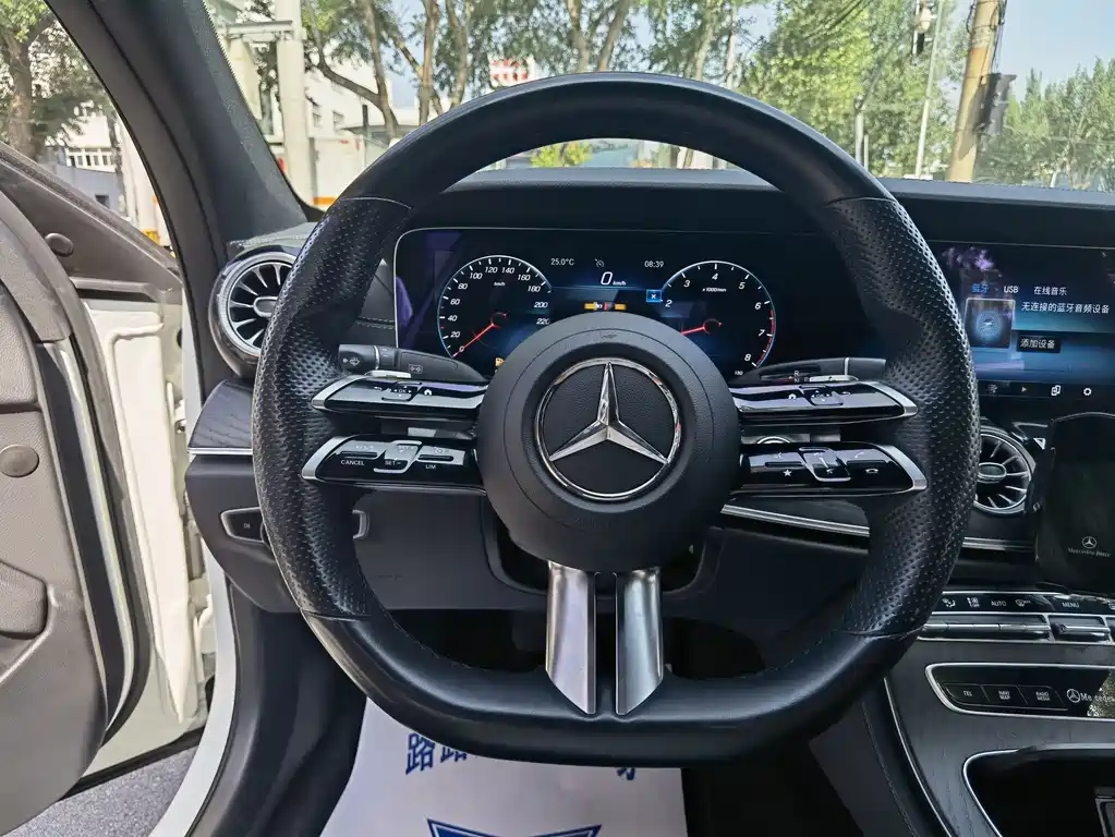 Mercedes-Benz E-Class — фото 10