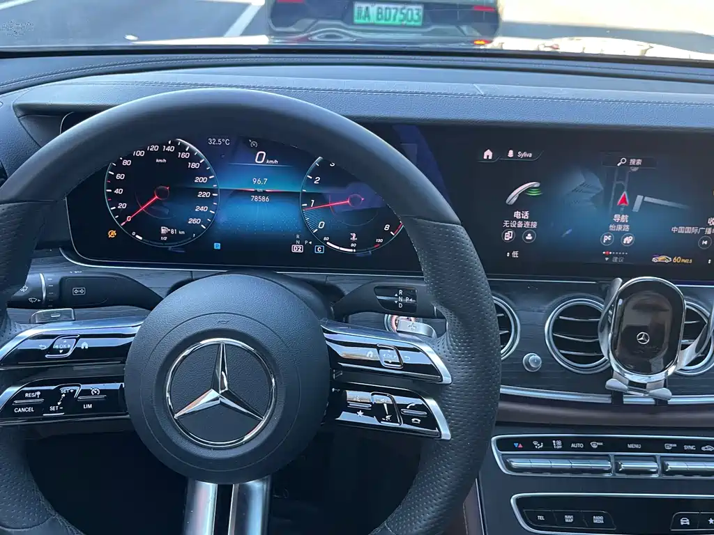 Mercedes-Benz E-Class — фото 10