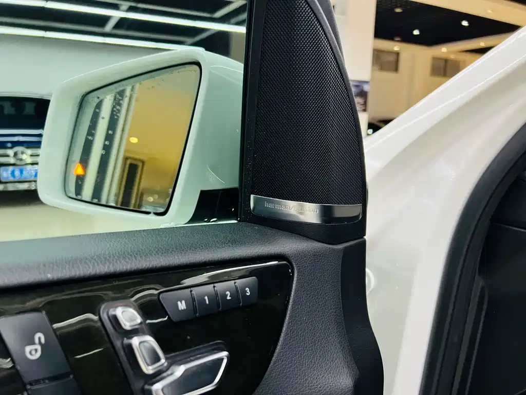 Mercedes-Benz GLS — фото 11