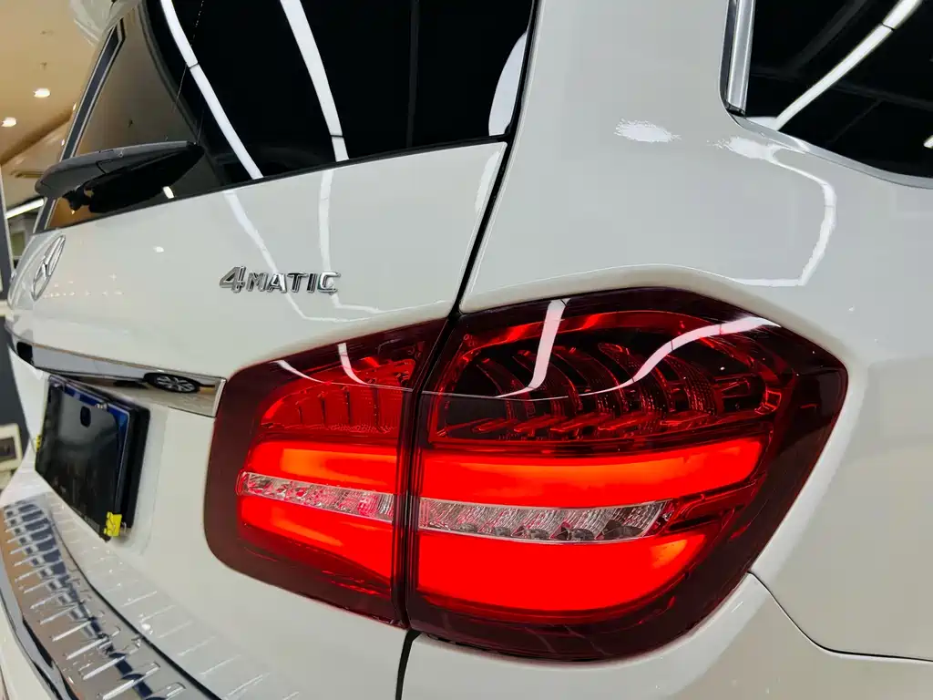 Mercedes-Benz GLS — фото 23