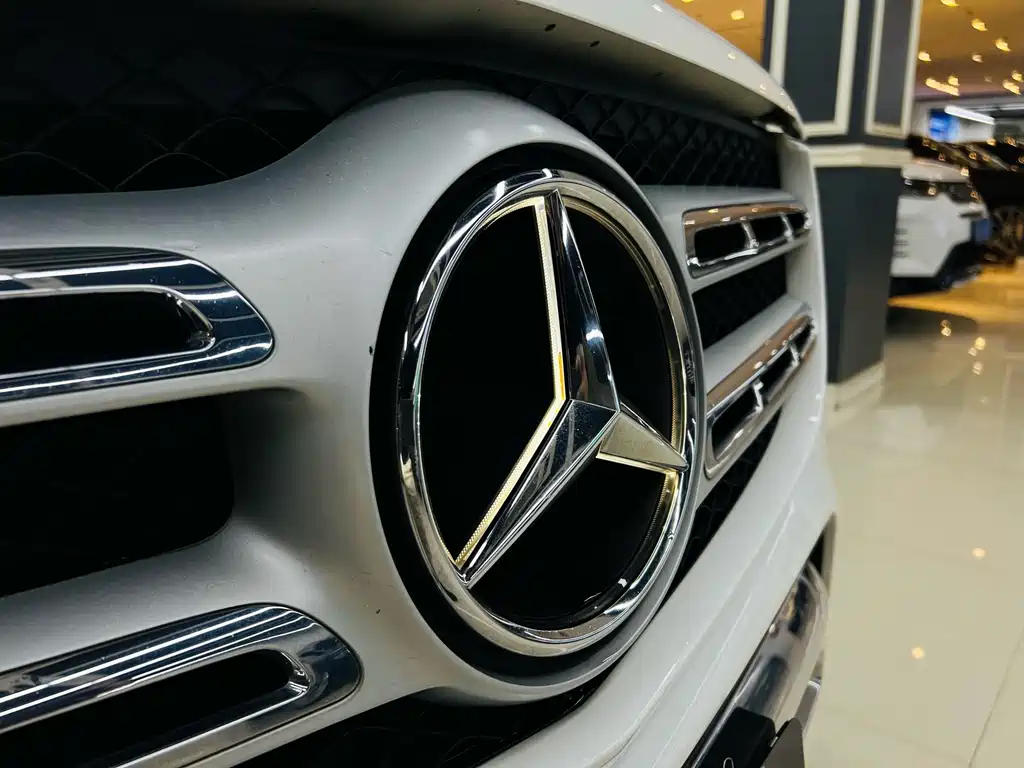 Mercedes-Benz GLS — фото 6