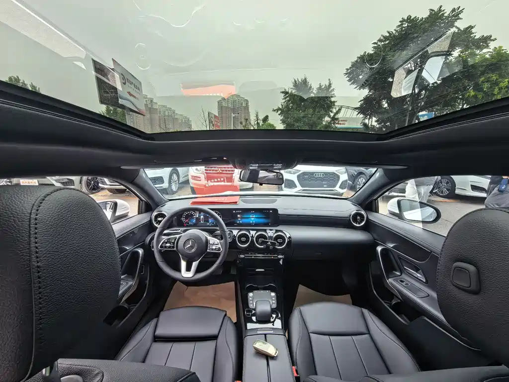 Mercedes-Benz A-Class — фото 10