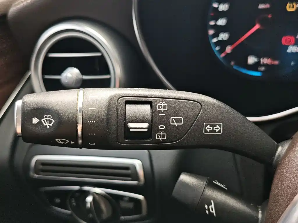 Mercedes-Benz GLC — фото 11