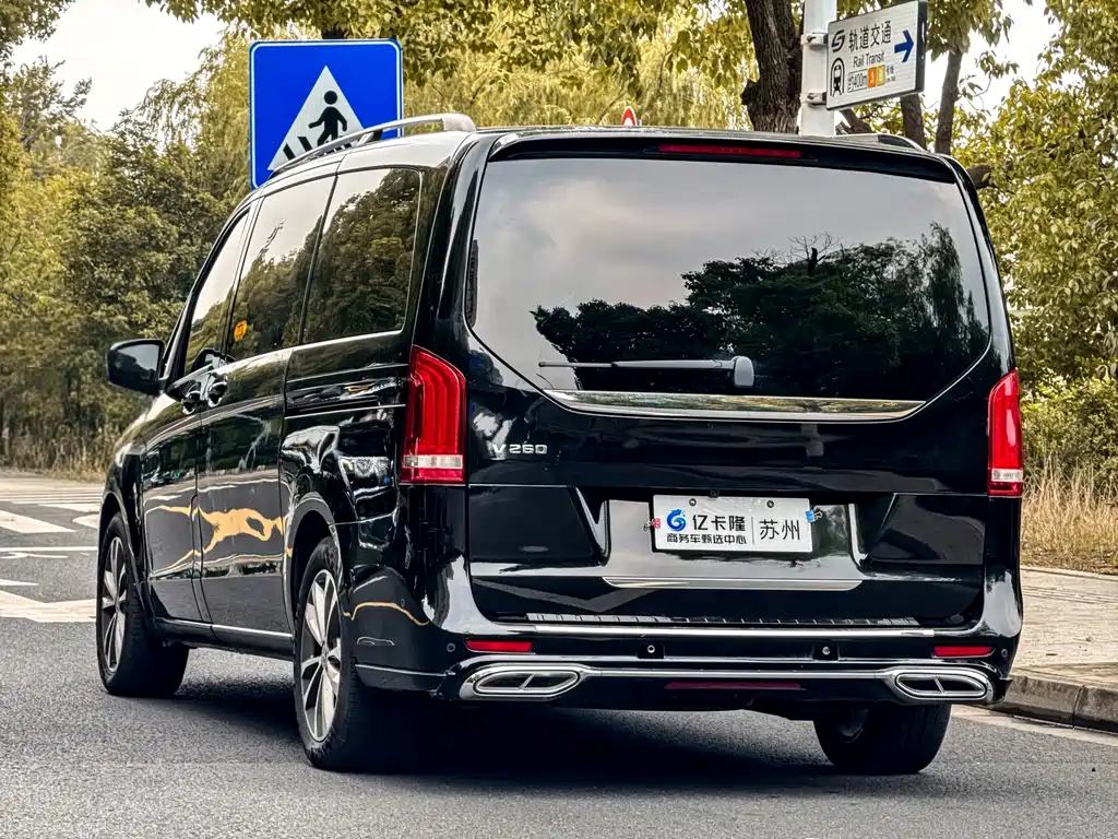Mercedes-Benz V-Class — фото 38