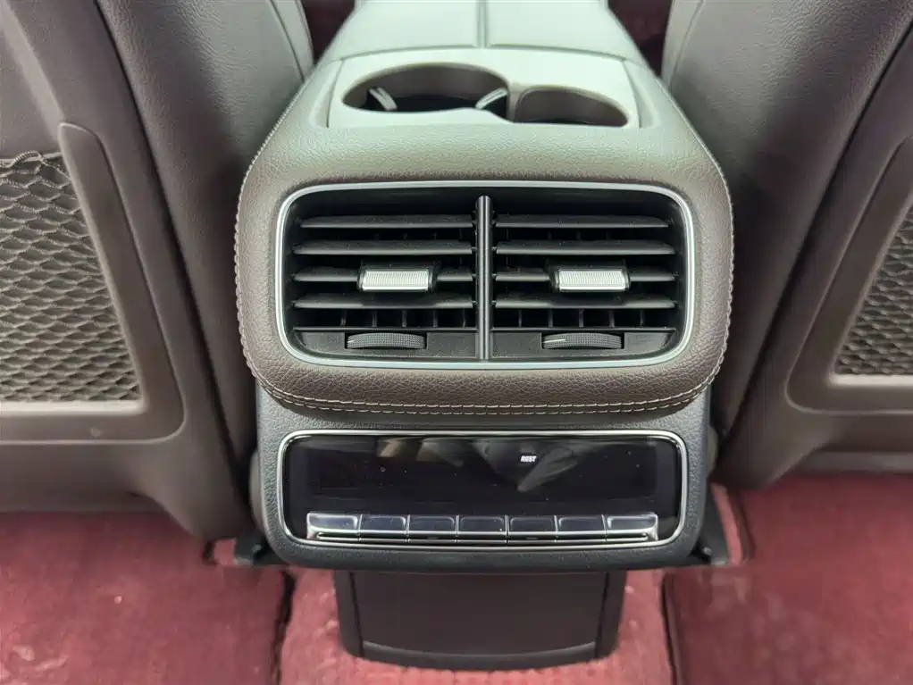 Mercedes-Benz GLS — фото 14