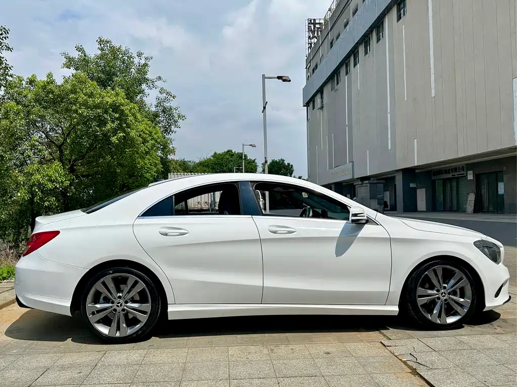 Mercedes-Benz CLA (Import) — фото 19