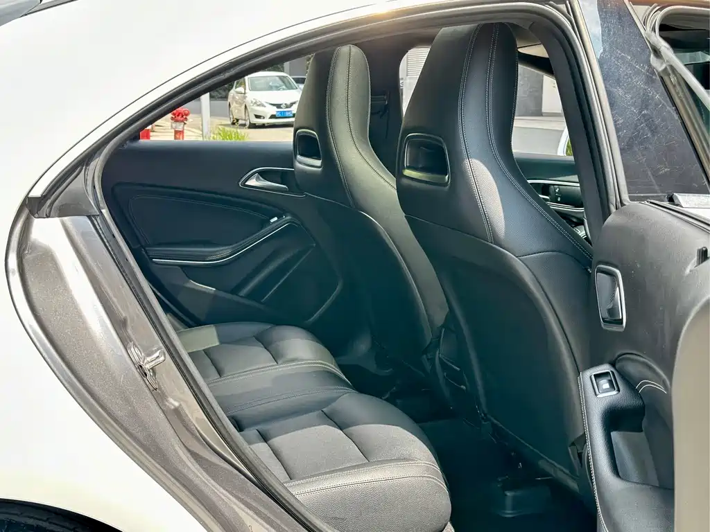 Mercedes-Benz CLA (Import) — фото 8