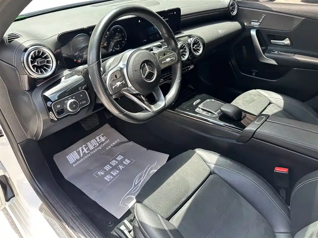 Mercedes-Benz A-Class — фото 10
