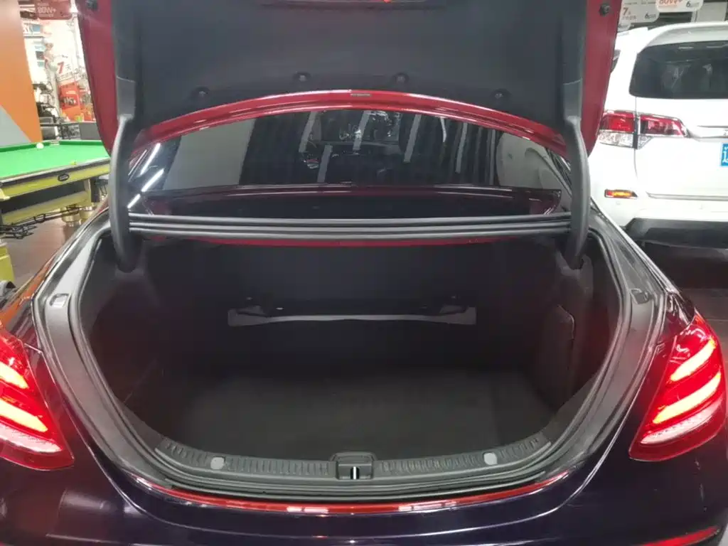 Mercedes-Benz E-Class (Import) — фото 19