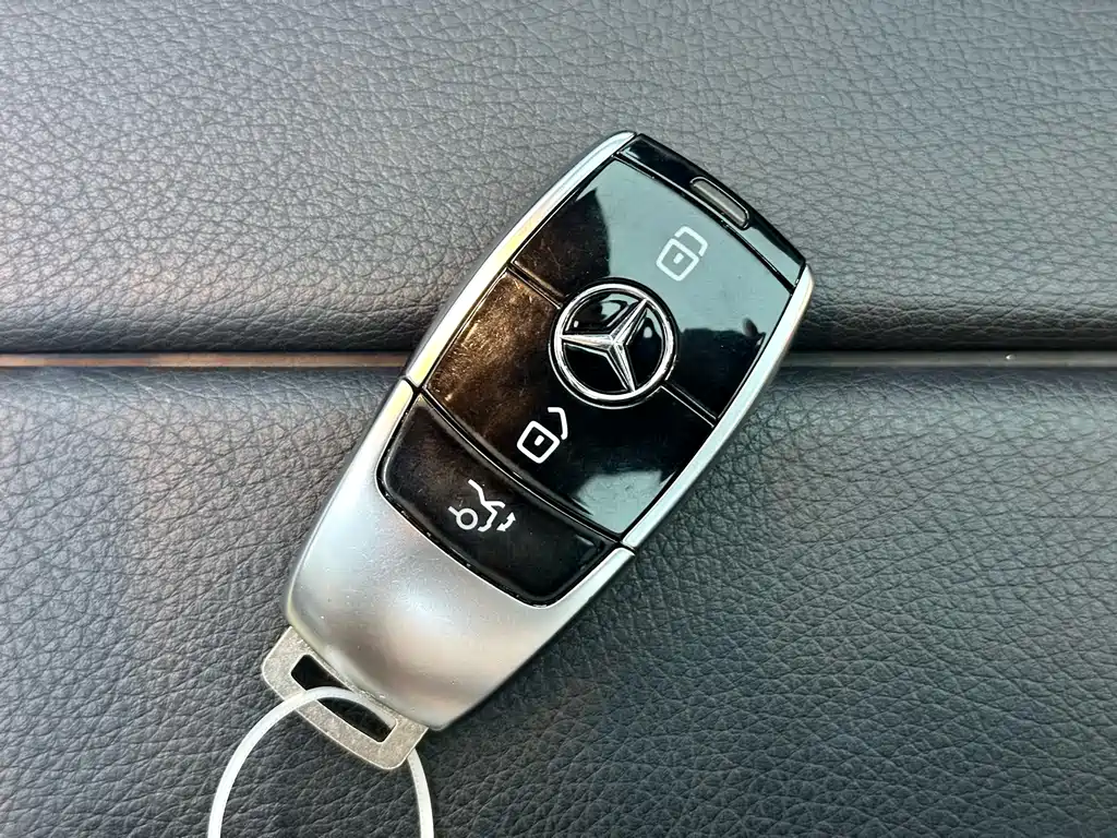 Mercedes-Benz E-Class (Import) — фото 14