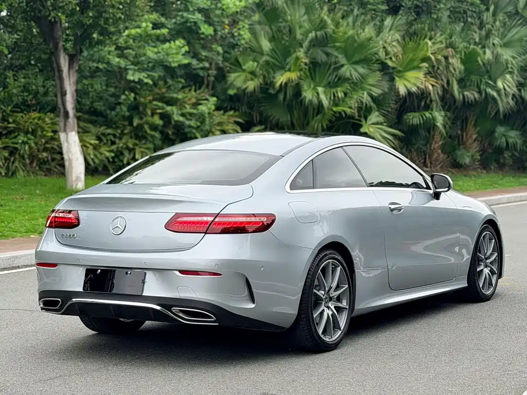 Mercedes-Benz E-Class (Import) — фото 18