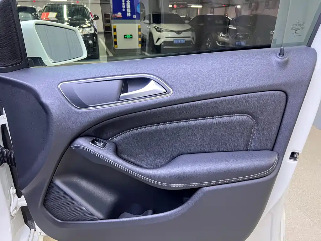 Mercedes-Benz B-Class — фото 13