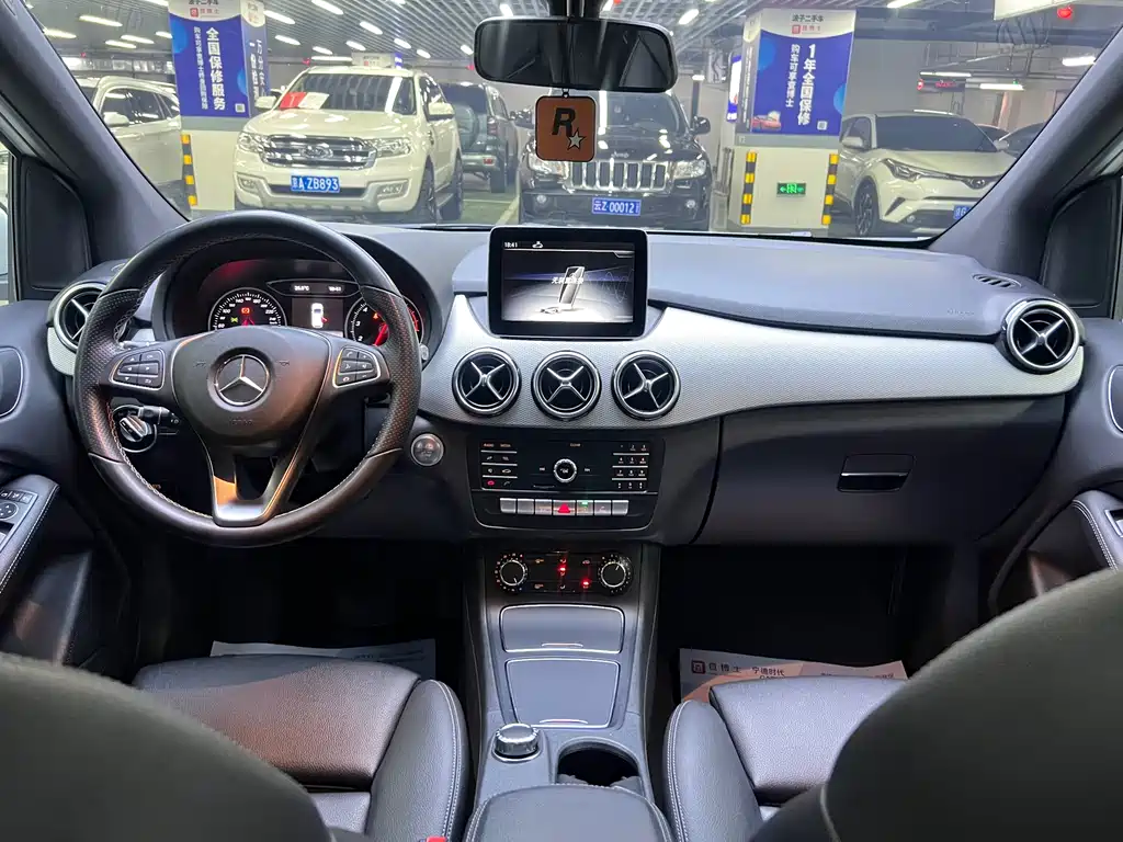Mercedes-Benz B-Class — фото 15