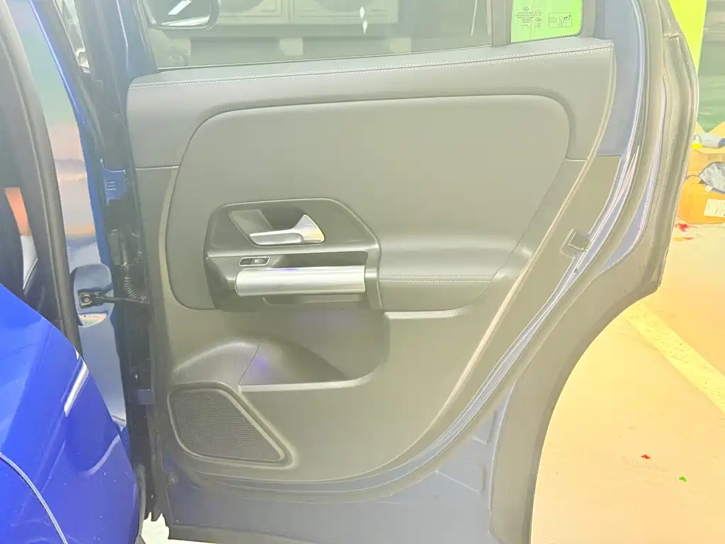 Mercedes-Benz EQA — фото 20