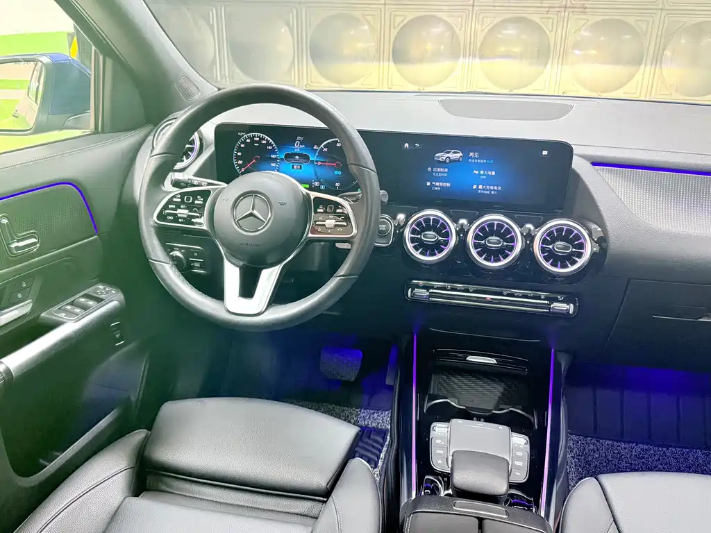 Mercedes-Benz EQA — фото 28