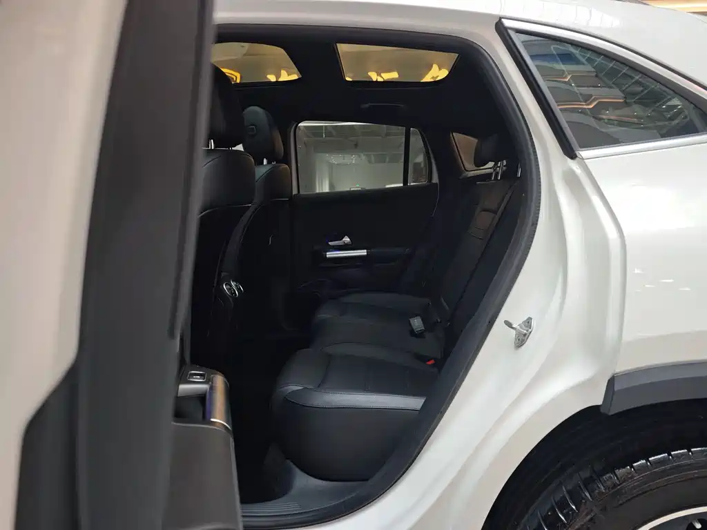 Mercedes-Benz GLA — фото 8
