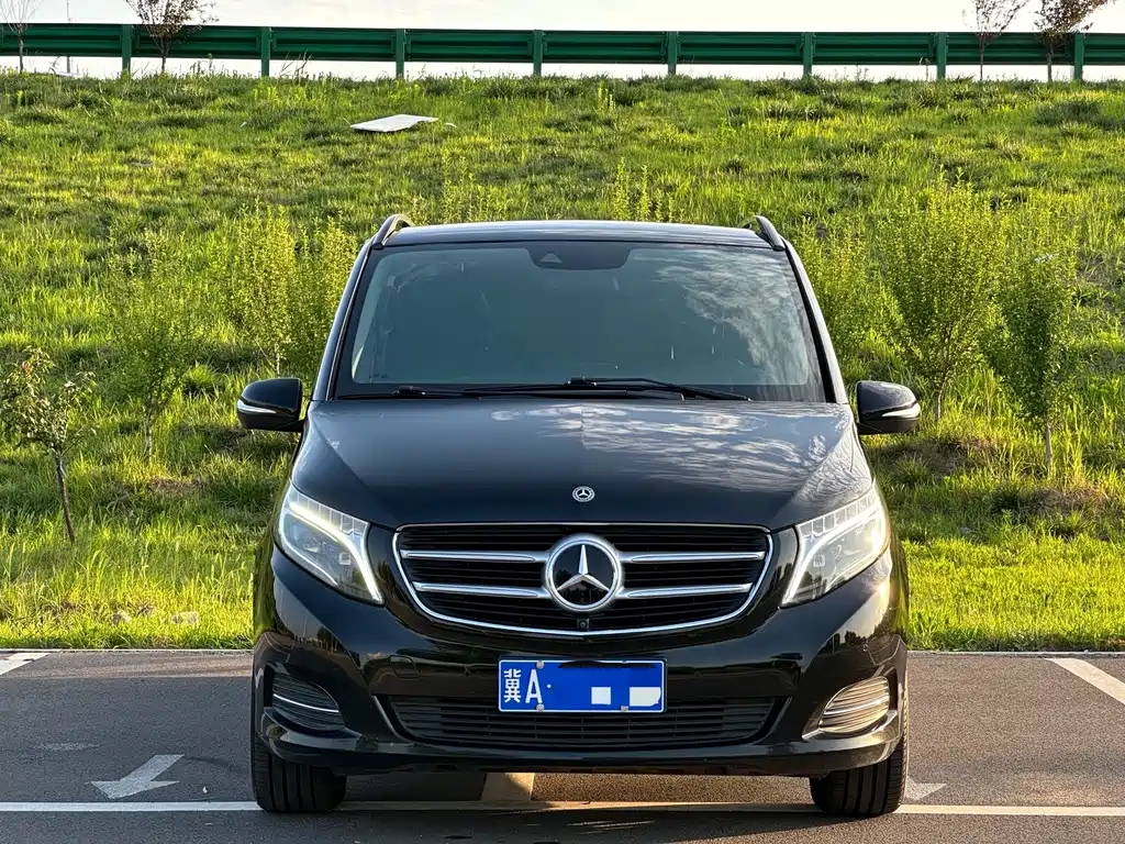 Mercedes-Benz V-Class — фото 2