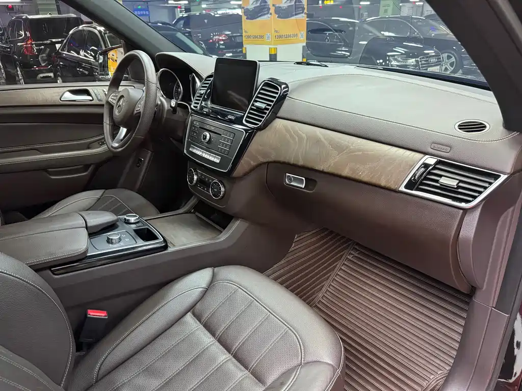 Mercedes-Benz GLE (Import) — фото 18