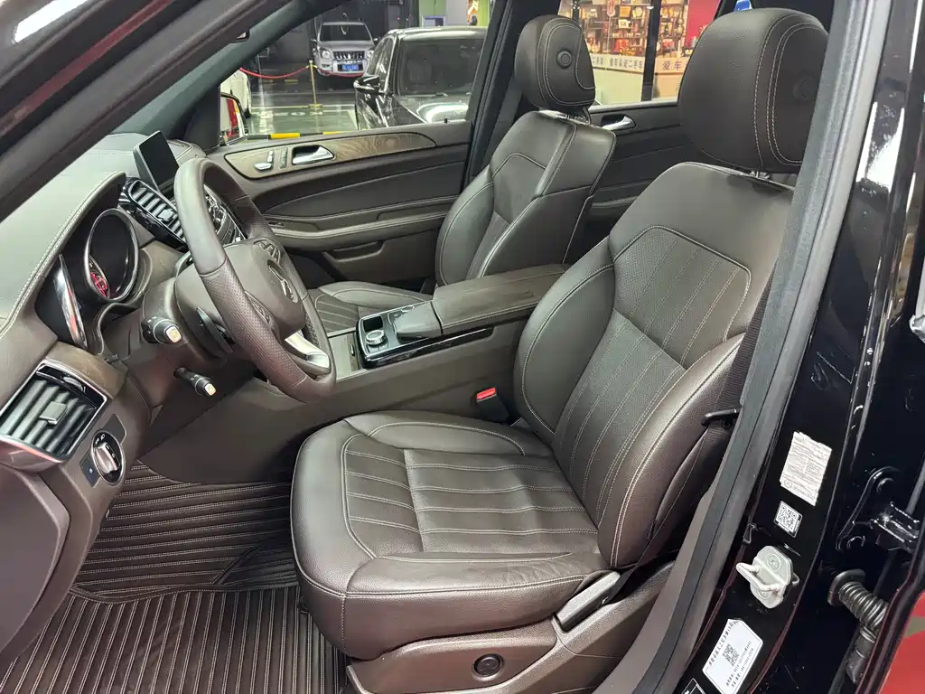 Mercedes-Benz GLE (Import) — фото 39
