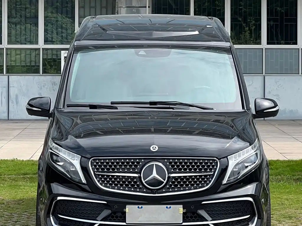 Mercedes-Benz V-Class — фото 2