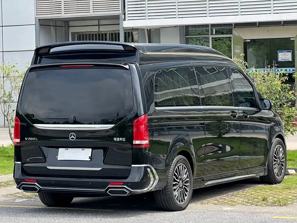 Mercedes-Benz V-Class — фото 4