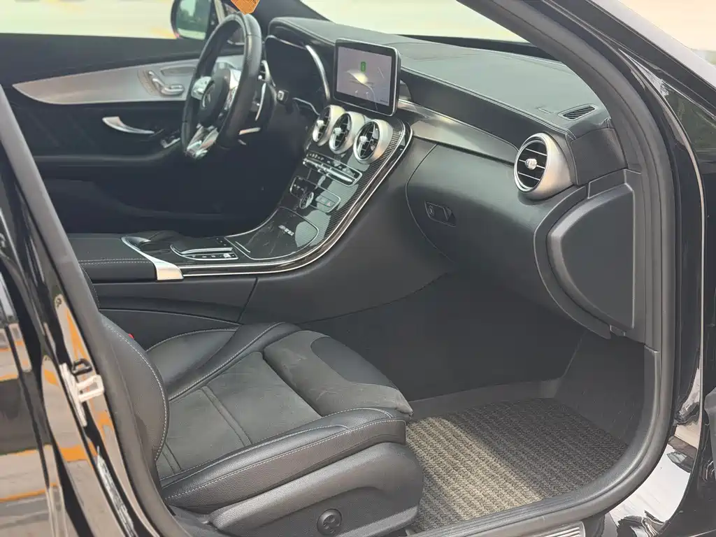 Mercedes-Benz C-Class AMG — фото 11