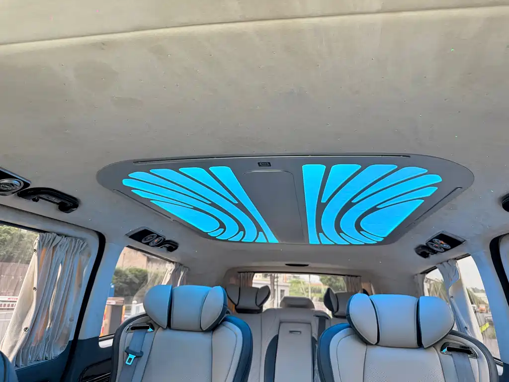 Mercedes-Benz Vito — фото 10