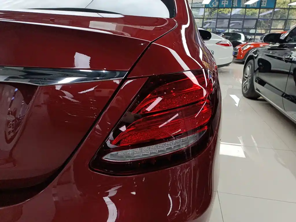 Mercedes-Benz E-Class (Import) — фото 24