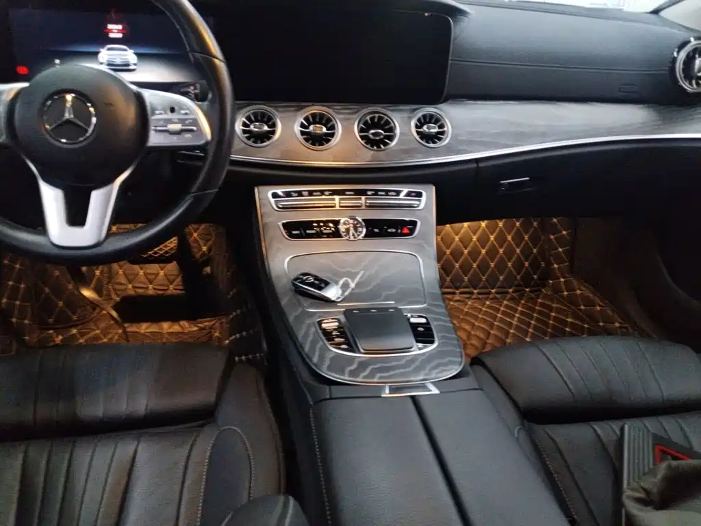 Mercedes-Benz CLS — фото 6